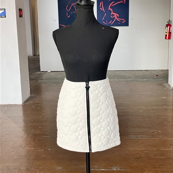 White vegan leather, Mickey Mouse quilted mini skirt - Picture 10 of 10